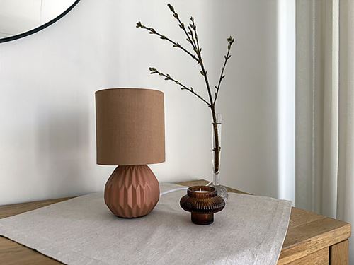 Charlotte bordslampa terracotta